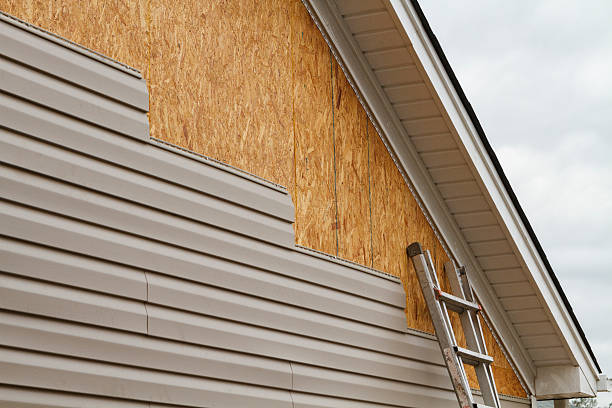 Professional Siding Installation technician working in Bladensburg, MD